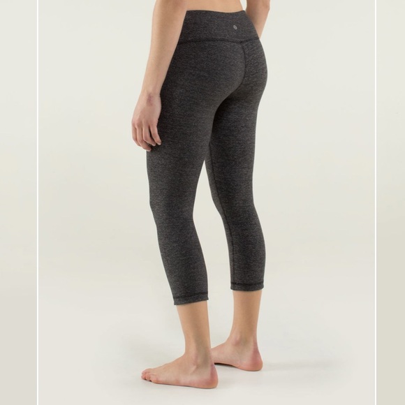 Lululemon x SoulCycle - “Wunder Under Crop” - Picture 1 of 8